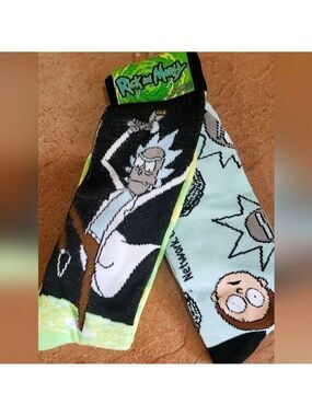 𝅺rick and Morty Crew Socks New 2 Pair Included